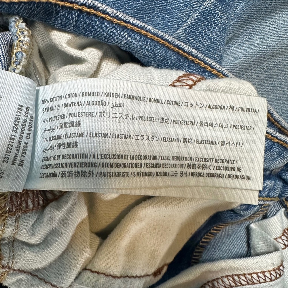 Hollister Jeans Women 26x30 Skinny Epic Flex Blue Distressed Stretch Denim - Picture 5 of 10